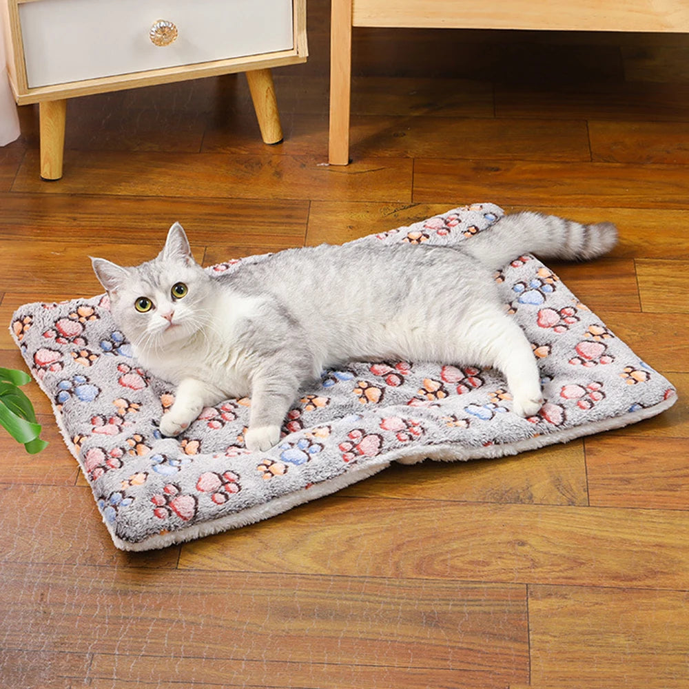 Double-Sided Plush Pet Mat – Warm & Skin-Friendly Cushion for Dogs & Cats